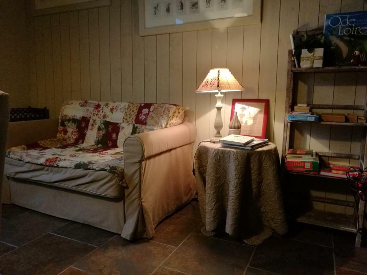 Aux Coeurs De L'Atelier Hotel Menars ภายนอก รูปภาพ