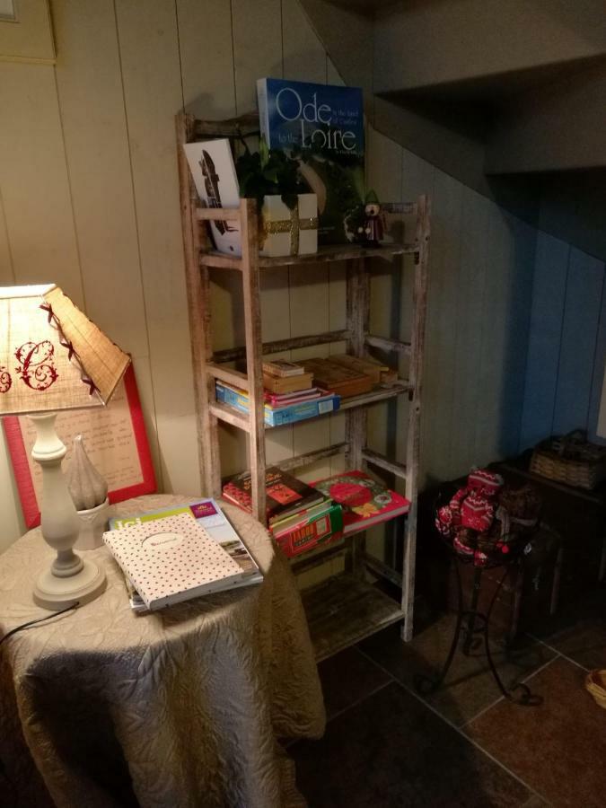 Aux Coeurs De L'Atelier Hotel Menars ภายนอก รูปภาพ